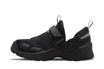 Nike Jordan Brand Trunner LX Wmns "Triple Black" (HQ2164-001)